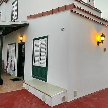 By Estrella Del Norte