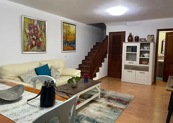 By Estrella Del Norte